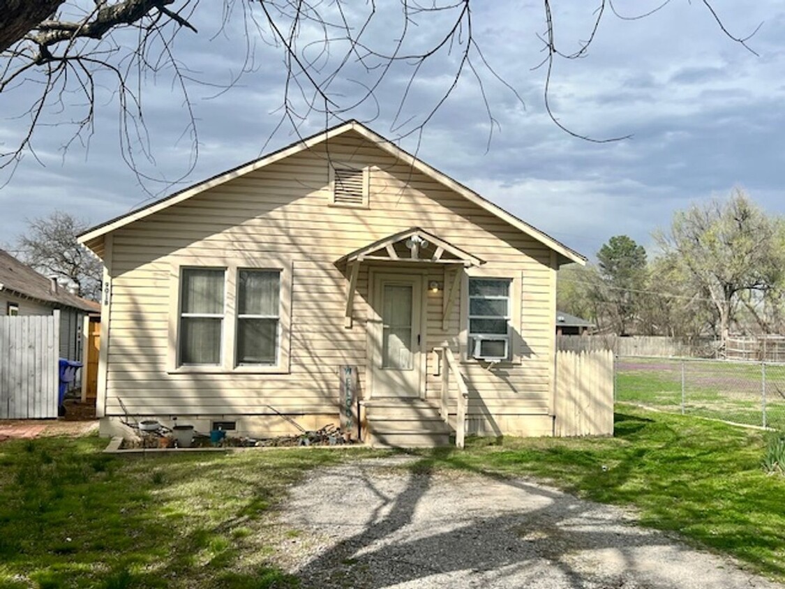 Primary Photo - Duplex for rent in Norman