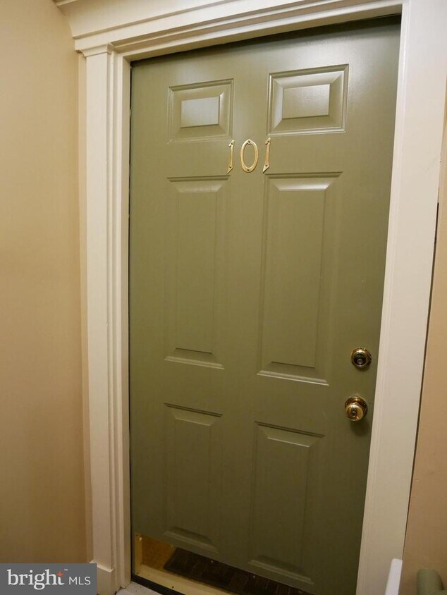 1530 Northern Neck Dr Unit 101, Vienna, VA 22182 Condo for Rent in