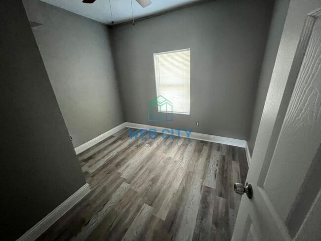 Foto del edificio - 2211 Hooper St