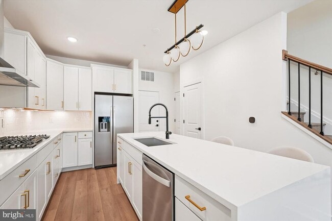 Foto del edificio - 19820 Lavender Dust Sq