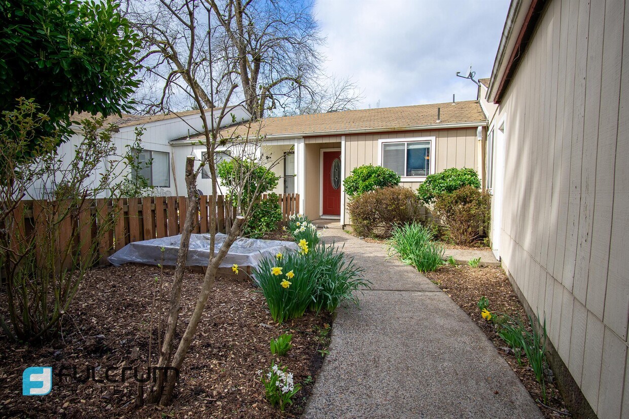 2046 NW Arthur Pl, Corvallis, OR 97330 Townhome Rentals in Corvallis