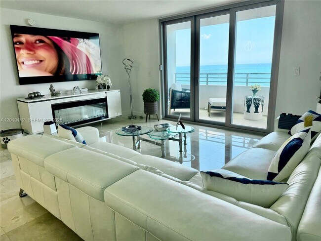 Foto del edificio - 5555 Collins Ave