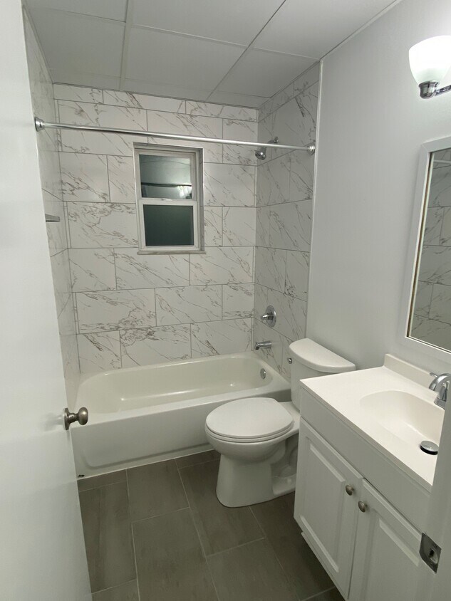 Baño` - 291 Prairie Dr