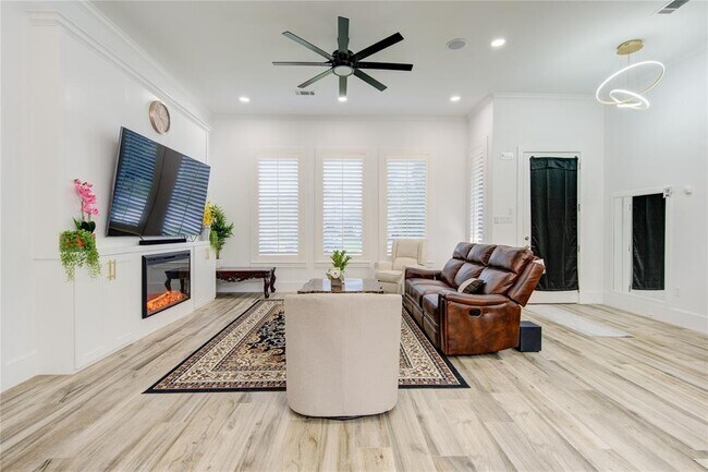 Foto del edificio - 1726 Stonecrest Dr