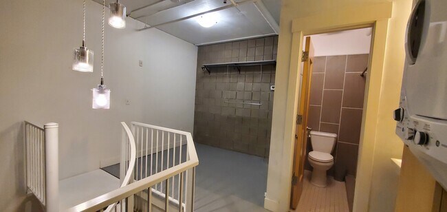 Foto del edificio - 360 W Broadway