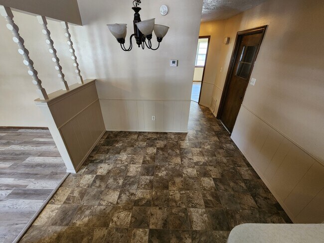 Foto del edificio - 415 W 14th St