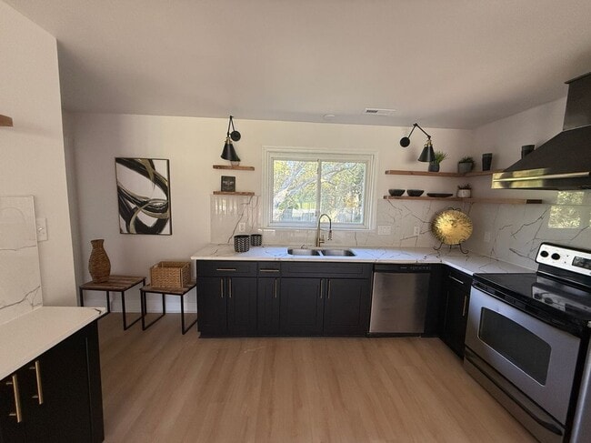 Foto del edificio - 2915 Reynolds Park Rd