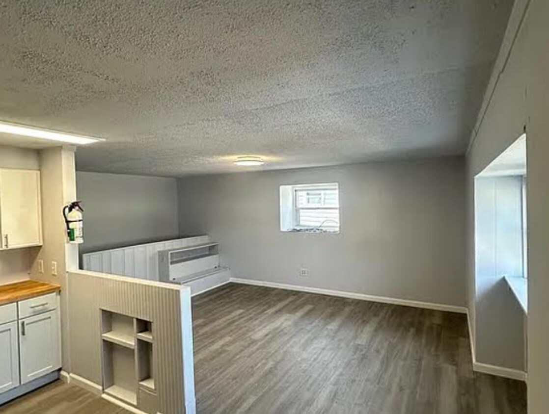 Foto del edificio - 3 Bed Row Home in Chester, PA