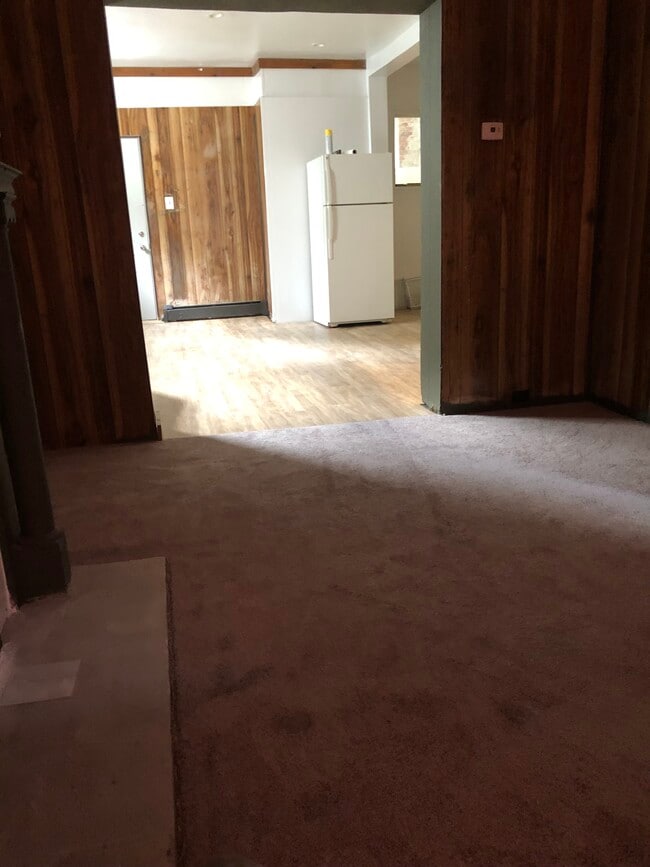 Building Photo - 818 Loyal Way