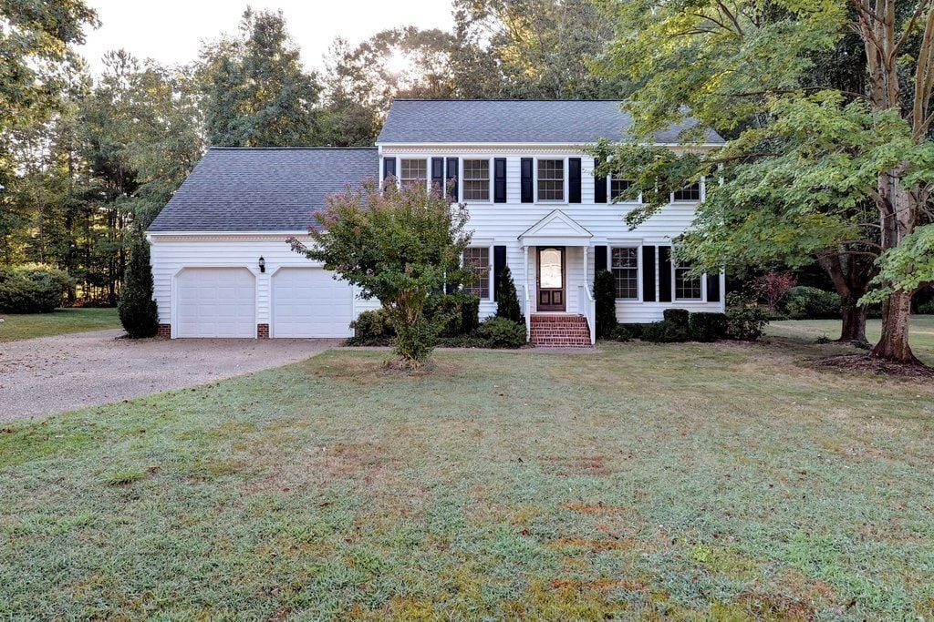 Primary Photo - Beautiful Home on Quiet Cul-de-sac