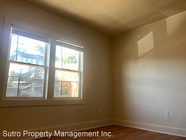 Building Photo - 488-498 30th St