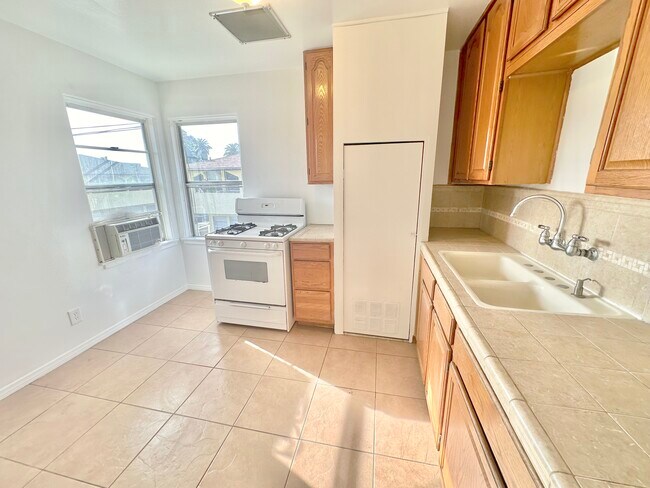 Foto del edificio - 4748 E 56th St