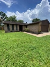 Building Photo - 22807 Millgate Dr