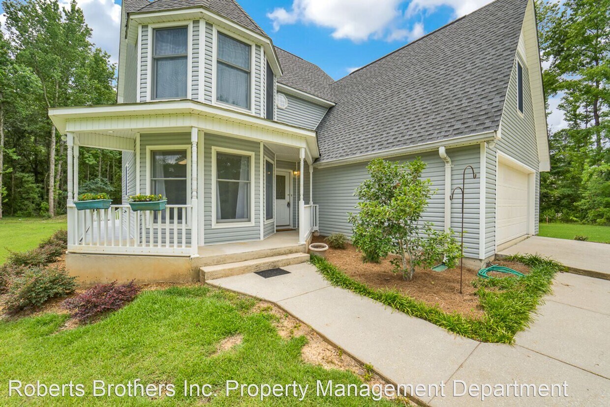 Primary Photo - 3 br, 2.5 bath House - 6210 Battles Rd.