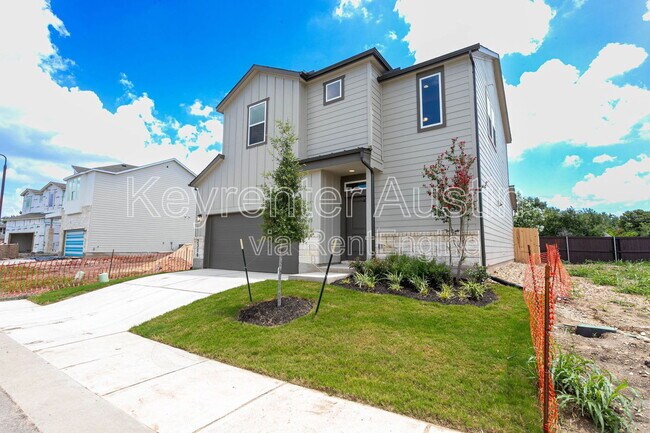 Building Photo - 2308 Mazmorra St