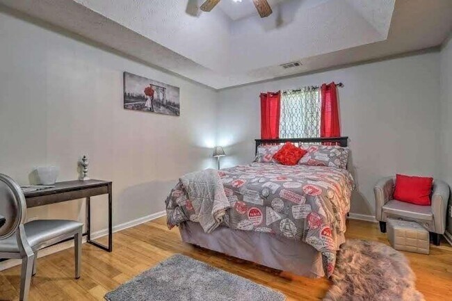 Foto del edificio - 483 Oak Dr SE