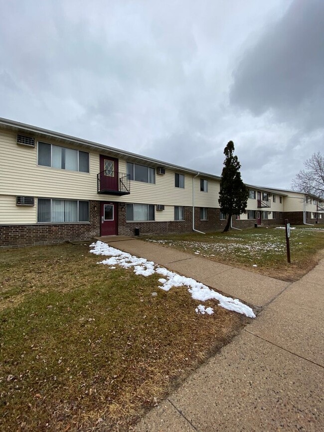 Interior Photo - Village Apartments (St. Pt.)