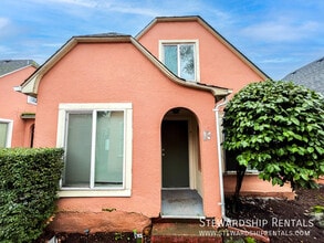 Building Photo - 1376 W 6th Ave