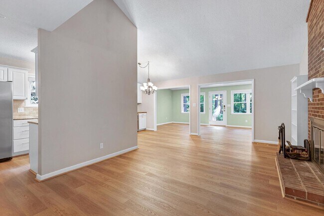 Foto del edificio - 1210 Neilson Ct