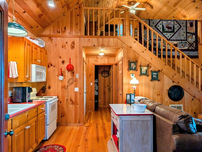 Building Photo - 54 Teaberry Ln