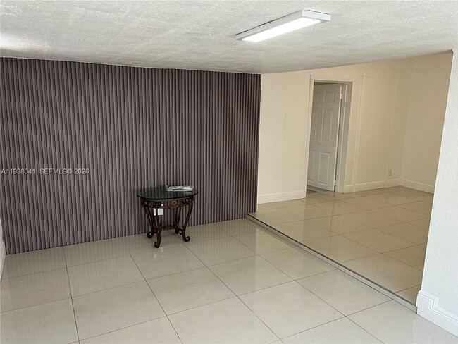 Foto del edificio - 5803 Buchanan St