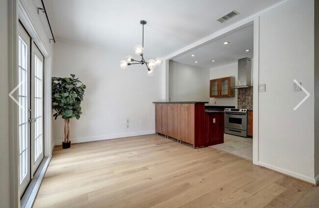 Foto del edificio - 600 Wilcrest Dr