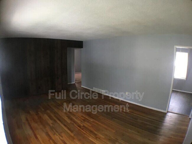 Photo - 7419 S 41st Ave House