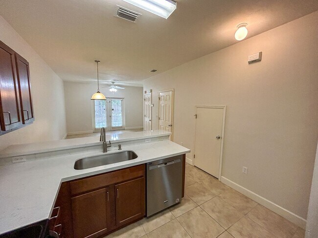 Foto del edificio - Woods Edge South #147