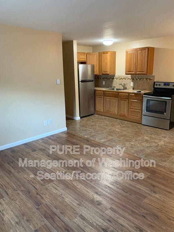 Building Photo - 1214.5 N 49th St