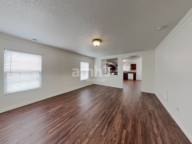 Building Photo - 417 Magna Dr