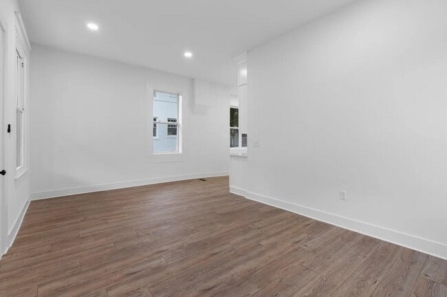 Foto del edificio - 1503 N Chamberlain Ave