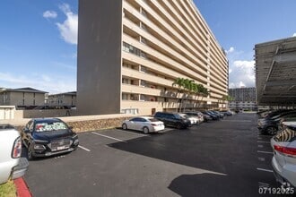 Building Photo - 3215 Ala Ilima St
