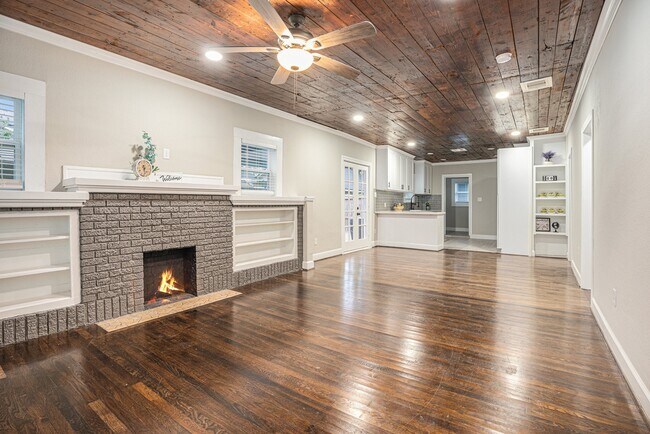 Foto del edificio - 7449 Walker St