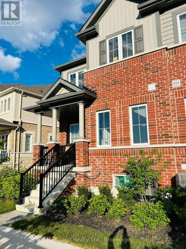 Building Photo - 35 Brixham Ln