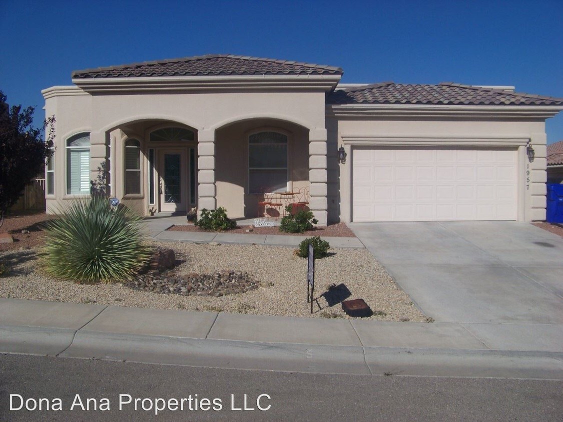 Primary Photo - 4 br, 3 bath House - 1957 Sedona Hills