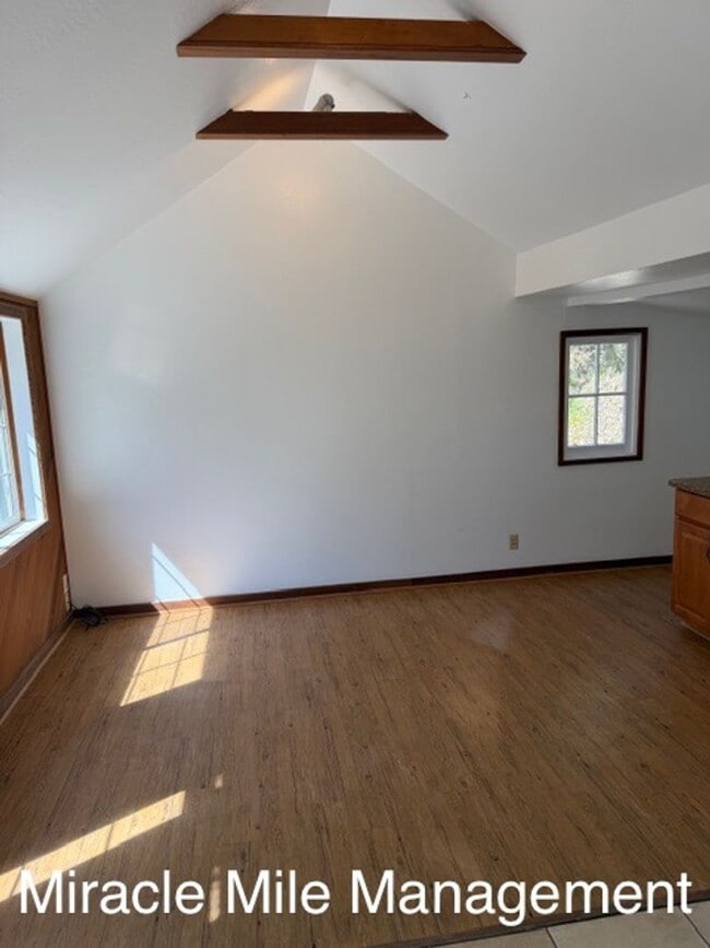 Building Photo - Charming Private Cottage in San Anselmo