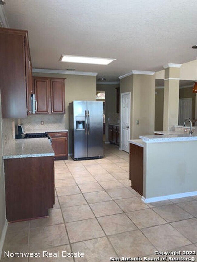 Building Photo - 4 br, 3.5 bath House - 10010 Ramblin River