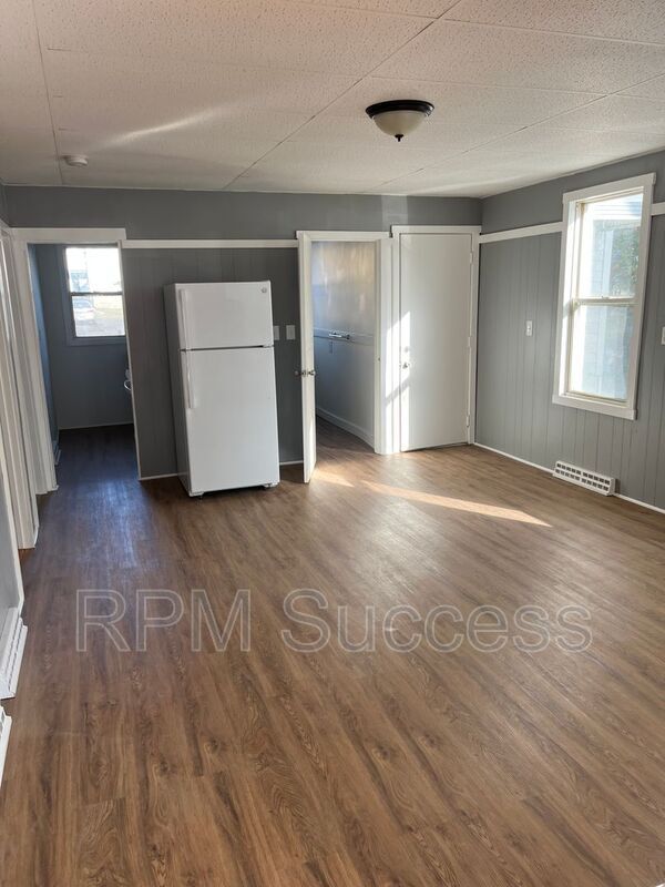 161 Deane St Unit Apartment 1, New Bedford, MA 02746 Condo for Rent