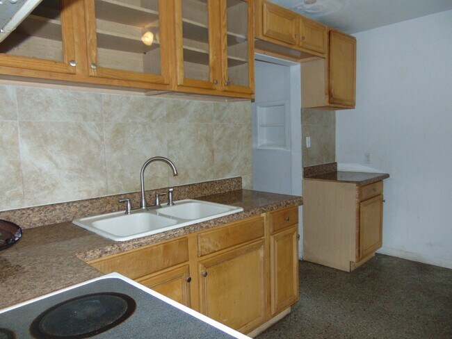 Photo - Charming 3 Bed, 1 Bath Rental in Tampa, FL... Apartment