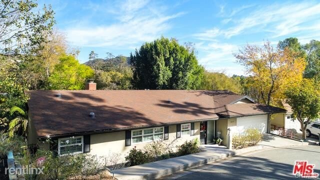 Building Photo - 1630 Puebla Dr