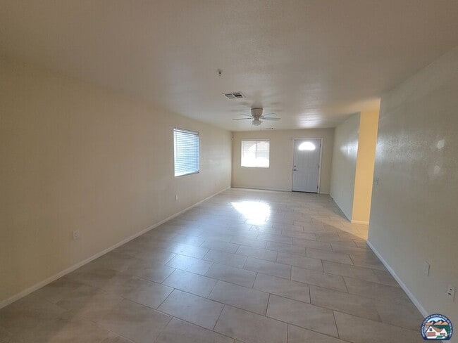 Foto del edificio - 2728 Brighton St