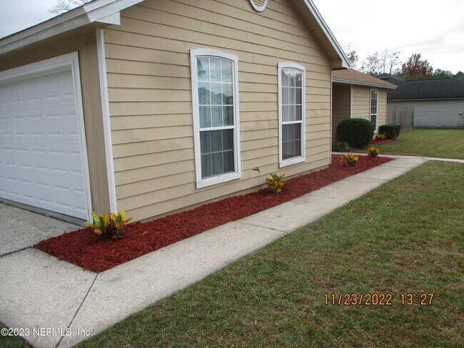 Building Photo - 6613 Cedro Ct