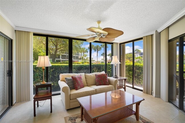 Foto del edificio - 1815 Mooringline Dr