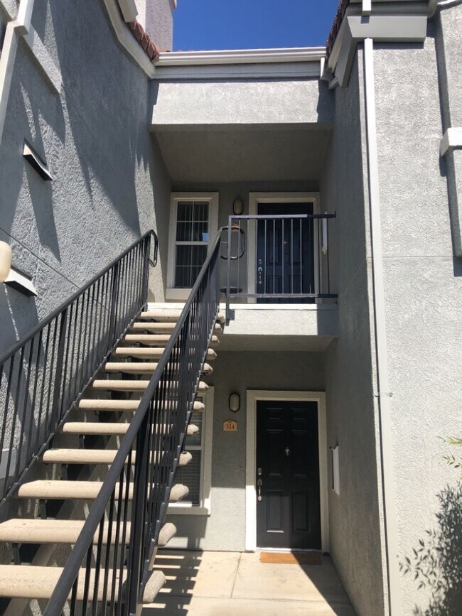 Building Photo - 885 Halidon Way