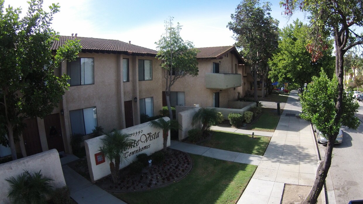 Primary Photo - Monte Vista Townhomes II