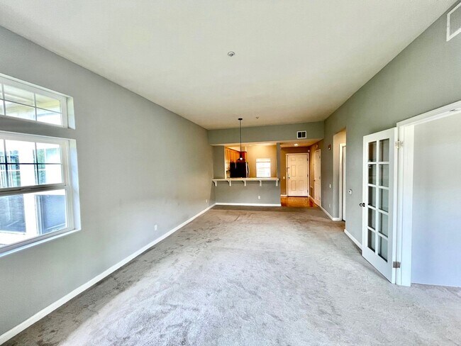 Building Photo - SPECTACULAR, ONE OF KIND BRISBANE 3 BED/2 ...