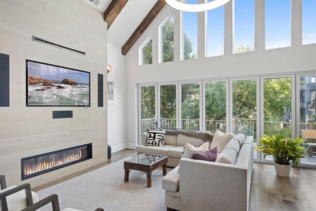 Foto del edificio - 719 E 2nd St