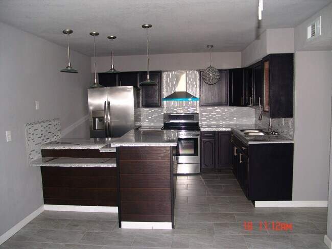 Photo - 630 S Morris Apartment