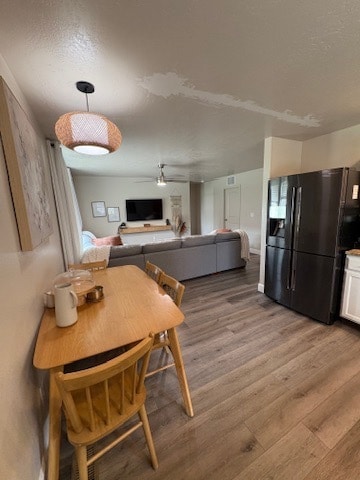 Foto del edificio - 4614 Braeburn Ave