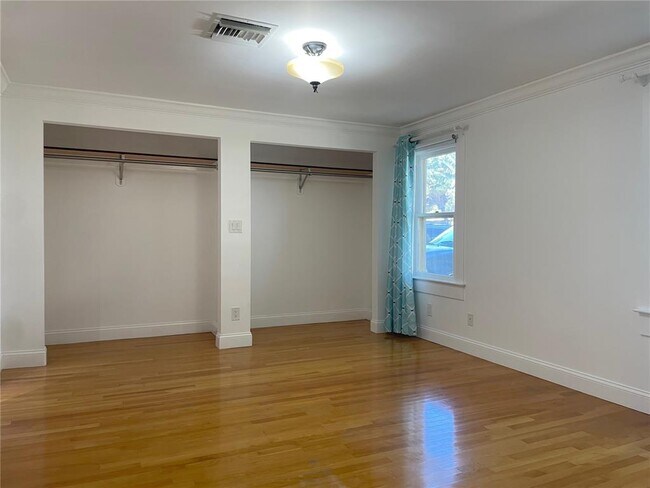 Building Photo - 258 SW 1st Ct